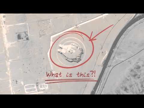 the "Space Ship In Egypt" photograph