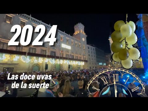 Eating 12 Grapes of Luck! A Spanish New Year’s Eve Tradition