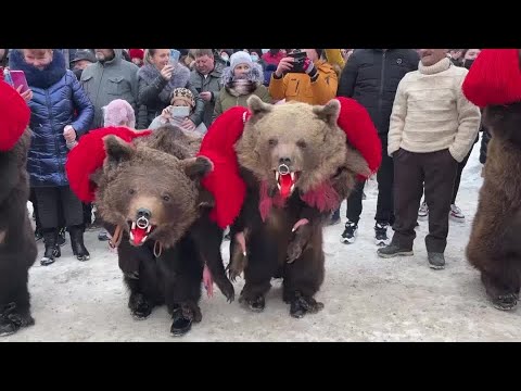 Romanians perform bear dance ahead of New Year