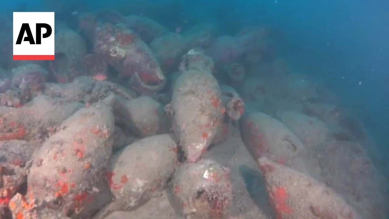 Ancient Roman shipwreck with hundreds of amphorae is discovered off Sicily