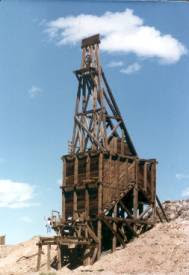 28 Ghost Towns in Nevada: Eerie Ruins, History & Visiting Tips Quartz20Mountain