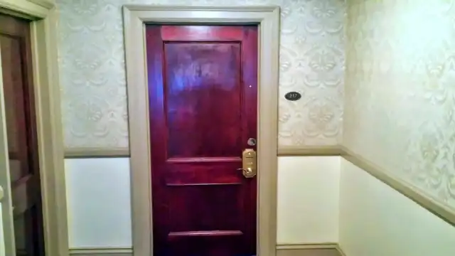Stanley Hotel Showdown: Room 217 vs. Room 401 Hauntings Room 401