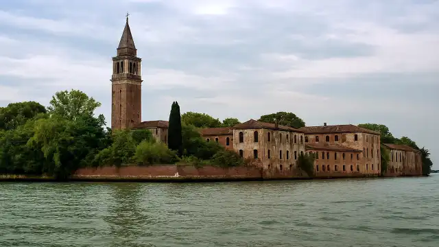 Poveglia Island: True Story, Soil Made of Human Ash Journey into Poveglia’s Past