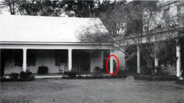 Is the Legend of Chloe Fake? Truth Behind Myrtles Plantation & ‘Haunted’ Mirror Photo stories of Chloe