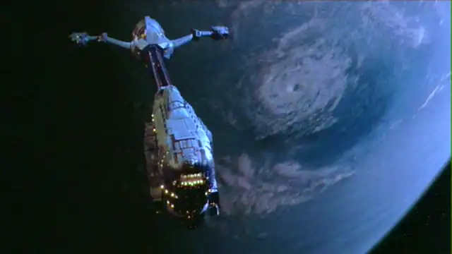 Is Event Horizon a Warhammer 40K Prequel? theory explained eventhorizon gravity drive