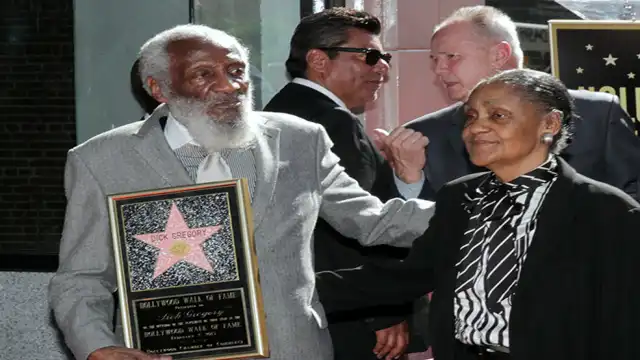 Dick Gregory: How His Comedy Sparked a Civil Rights Revolution Dick gregory health activism