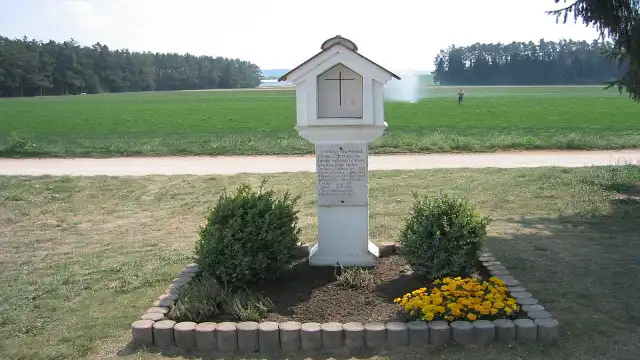 Hinterkaifeck Murders monument