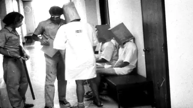 Stanford Prison Experiment Explained: Summary, Results & Ethics Stanford Prison Experiment