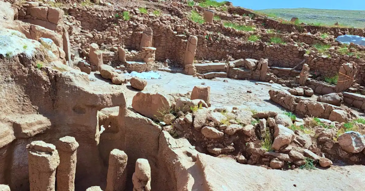 Cideville Poltergeist: The 1851 Case That Went to Court 11,000-Year-Old Leopard Rider Statue Found at Karahantepe