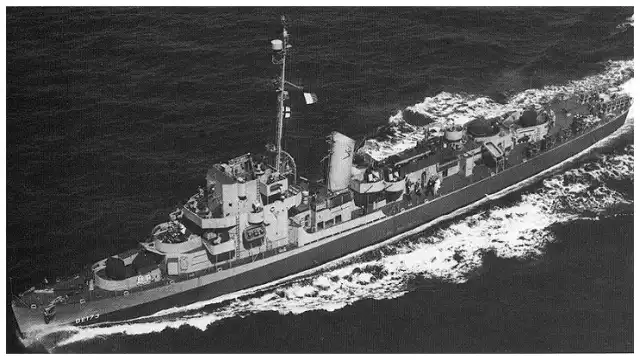 USS Eldridge (DE-173) underway