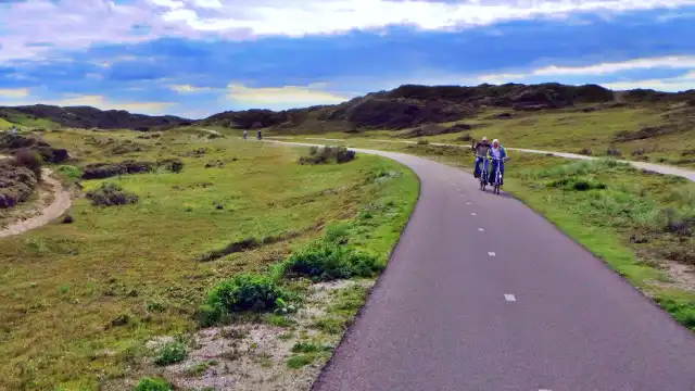 biking in Amsterdam rules and safety