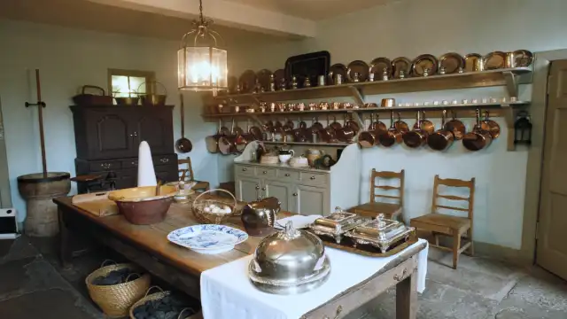 Victorian Dublin basement kitchen