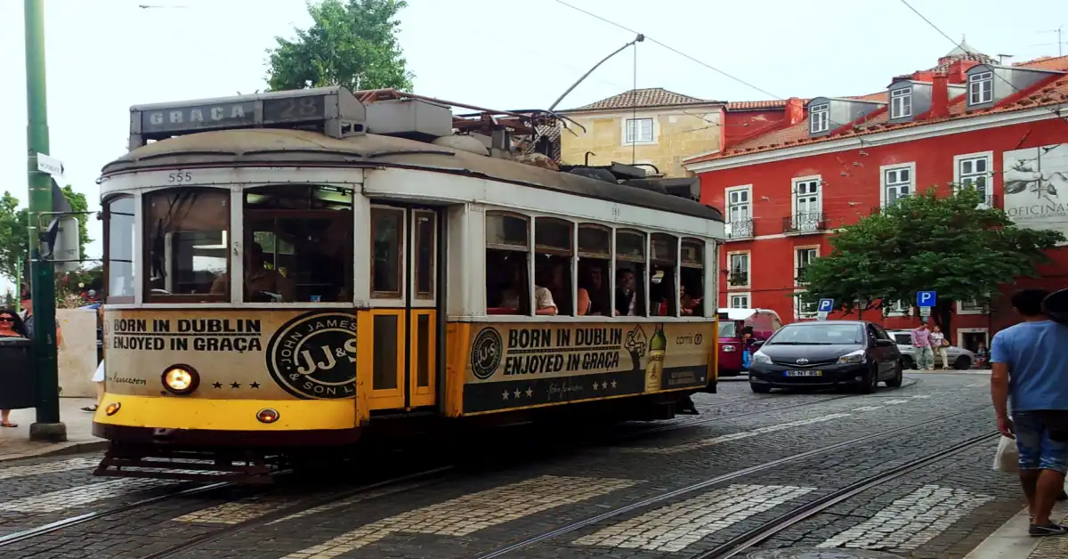 PeruRail Vistadome vs Expedition: Which Train Is Best? Lisbon Tram 28 Guide: Beat Crowds, Buy Tickets & Ride